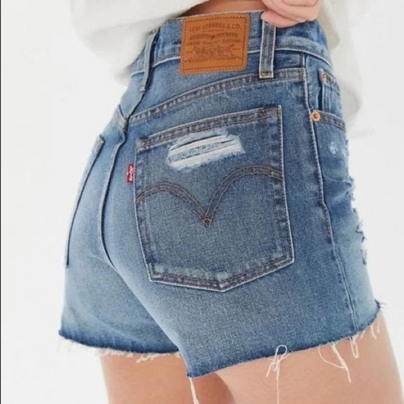 NWT Levi's Wedgie Shorts Jean Denim Balancing Act - Picture 1 of 13